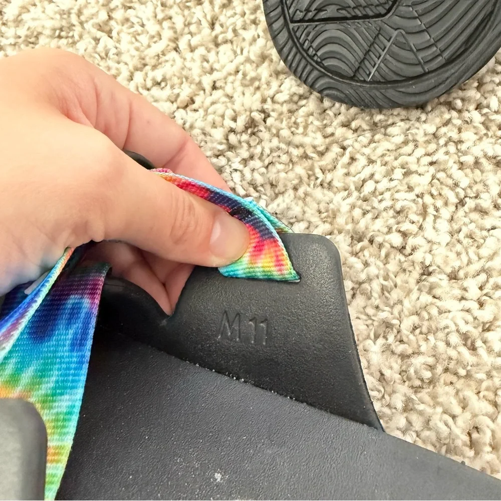 Chaco Chillos Slides in Tie Dye Size 11